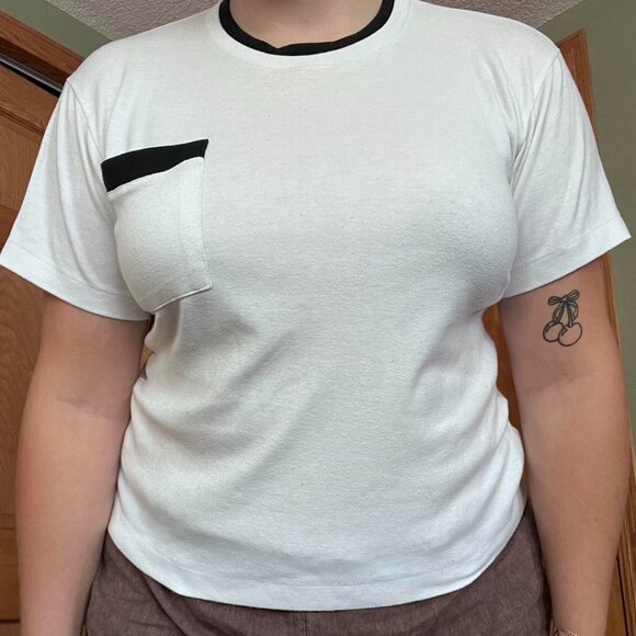 Suburban Petites Cotton Short Sleeve w Front Pocket Tee - Picture 1 of 2